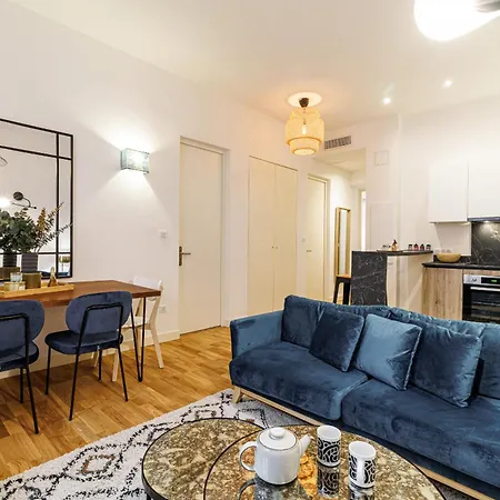 Apartment Chic & Cozy 2 Bdr Heart Of The Old Town Nice